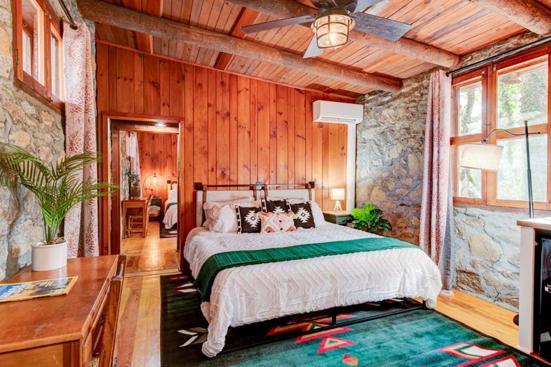 The Furry Lodge Double Ste 2&3 Waynesville Dış mekan fotoğraf