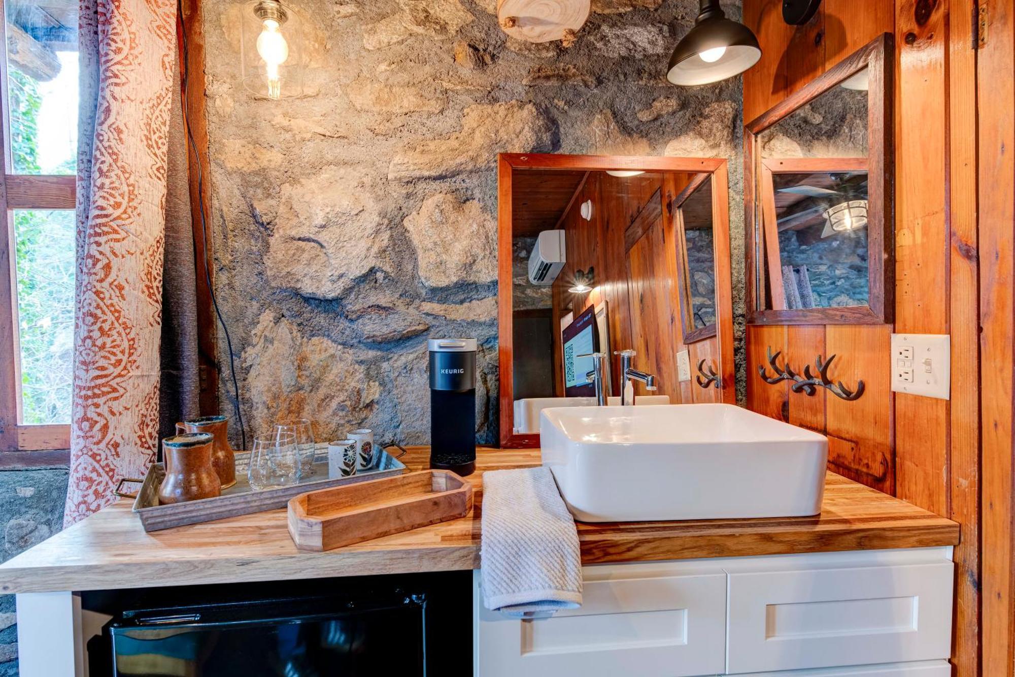 The Furry Lodge Double Ste 2&3 Waynesville Dış mekan fotoğraf